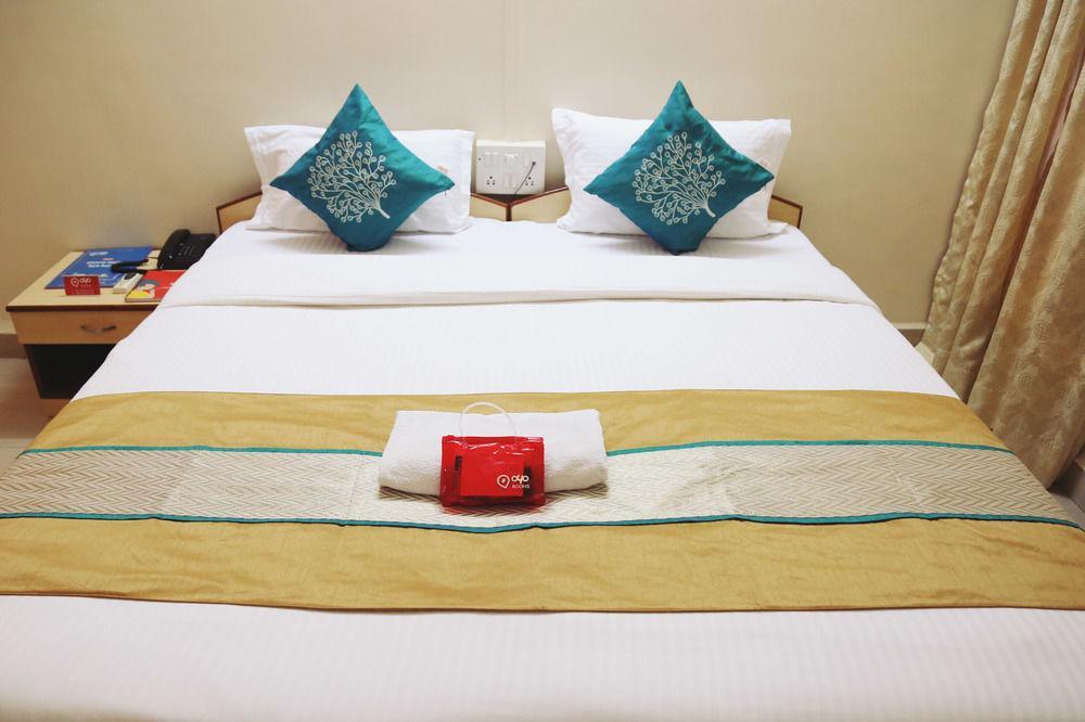 Oyo 946 Royce Studio 3* Pune